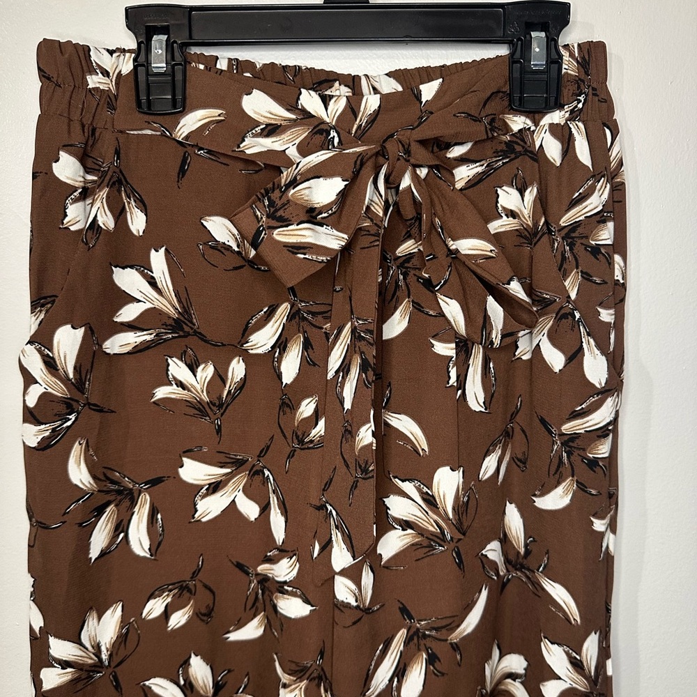 sienna sky brown and cream floral wide leg pants!